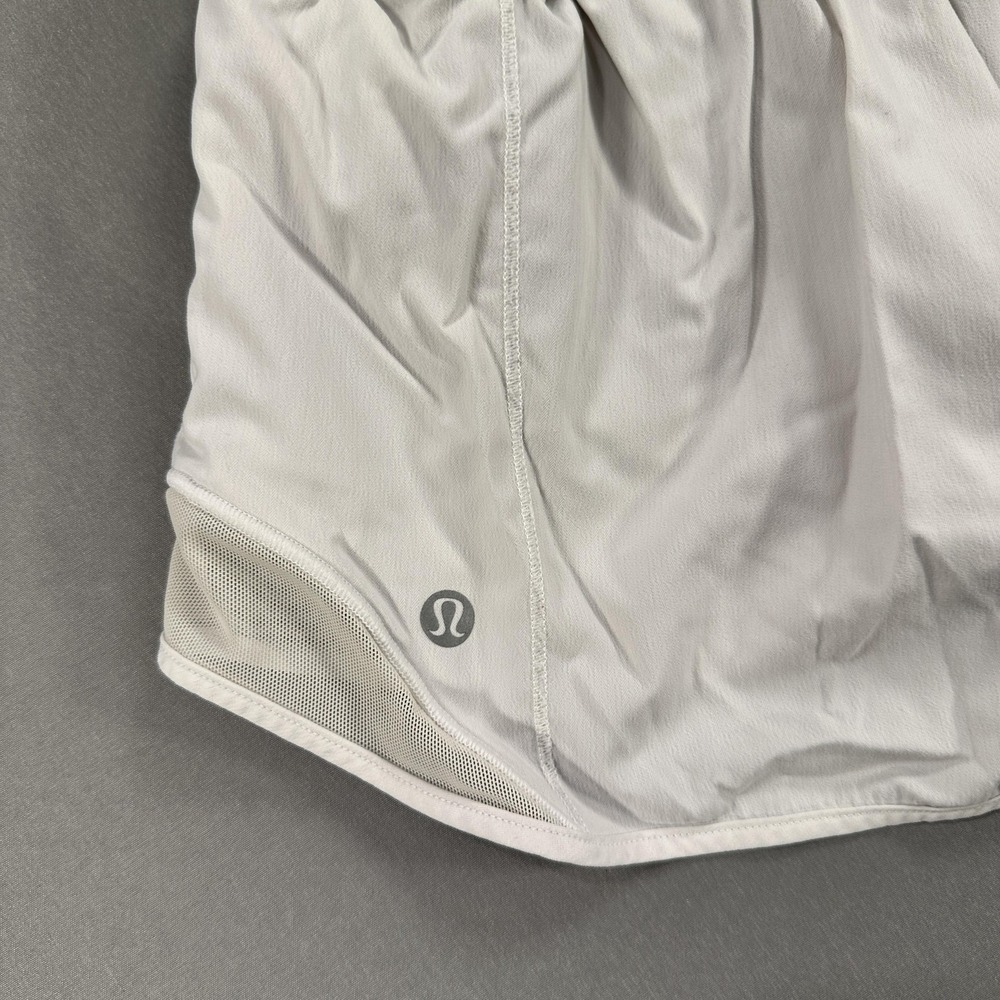 Lululemon Shorts Womens 10 White 2.5 Inseam Running Lined Zip Pocket Athletic - Picture 3 of 9